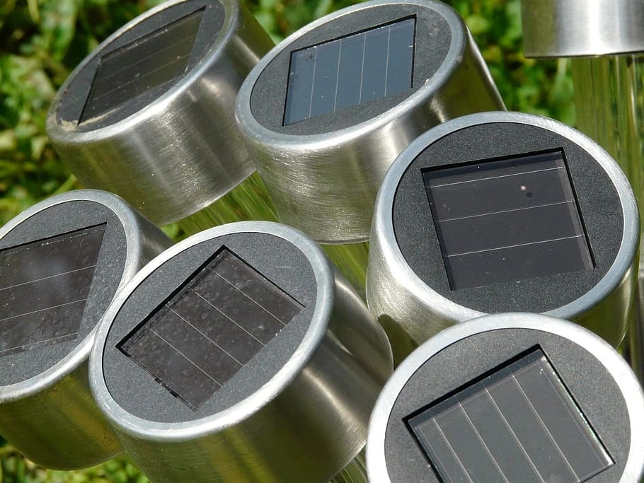 solar powered ground lights