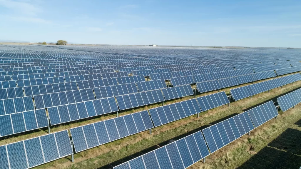 A huge solar field in the sunshine is taking up good agricultural land in exchange for inefficient electricity.