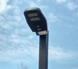 WAGAN 1000-Lumen Solar Street Lamp Charging in sun during the day