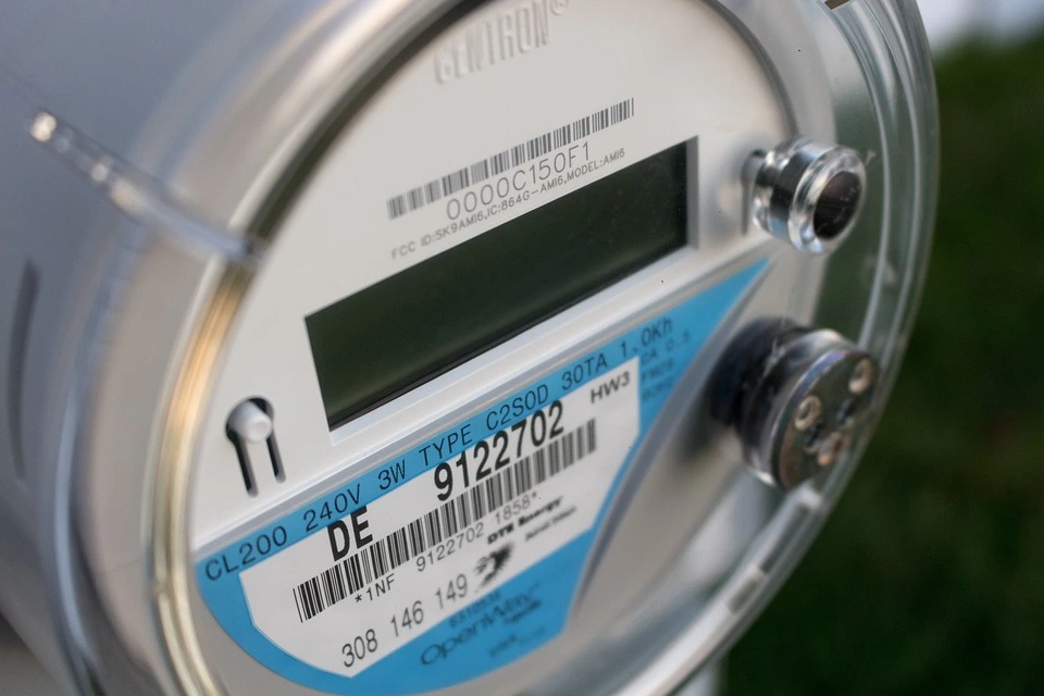 An electrical meter that can calculate the amount of electricity fed back into the energy grid from solar panels.